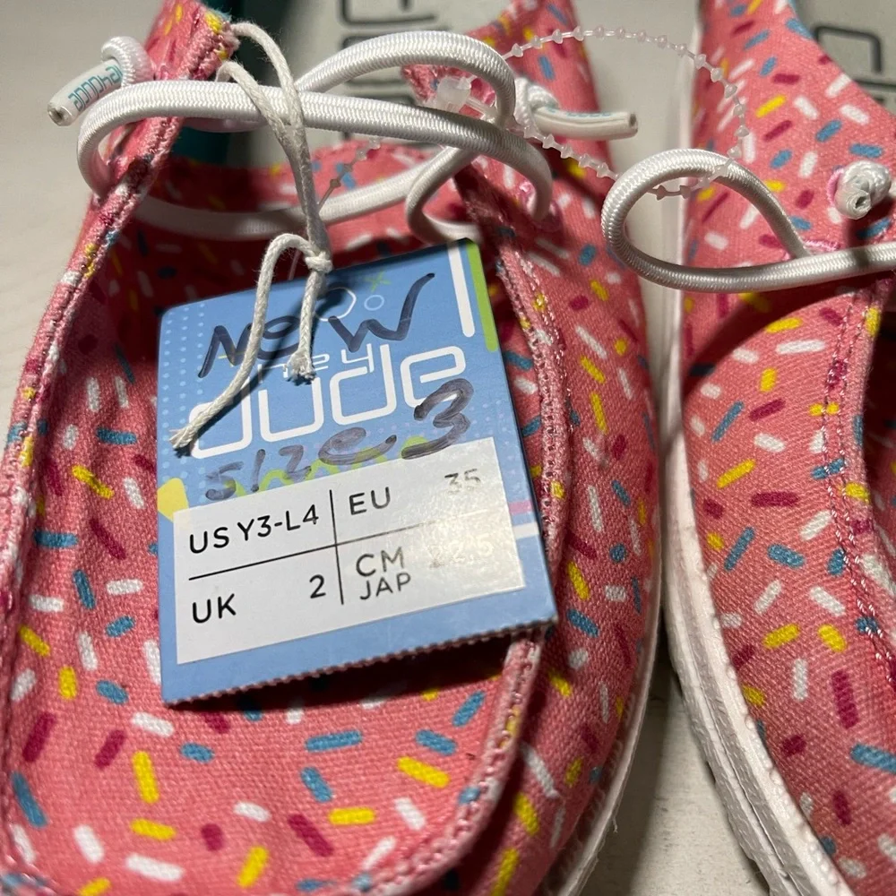 Hey Dude Wendy Youth Size Y3 Slip On Shoes Pink With Sprinkles New Without Box
